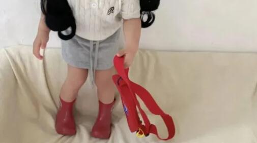 韓國(guó)剛滿十八歲女生穿衣搭配